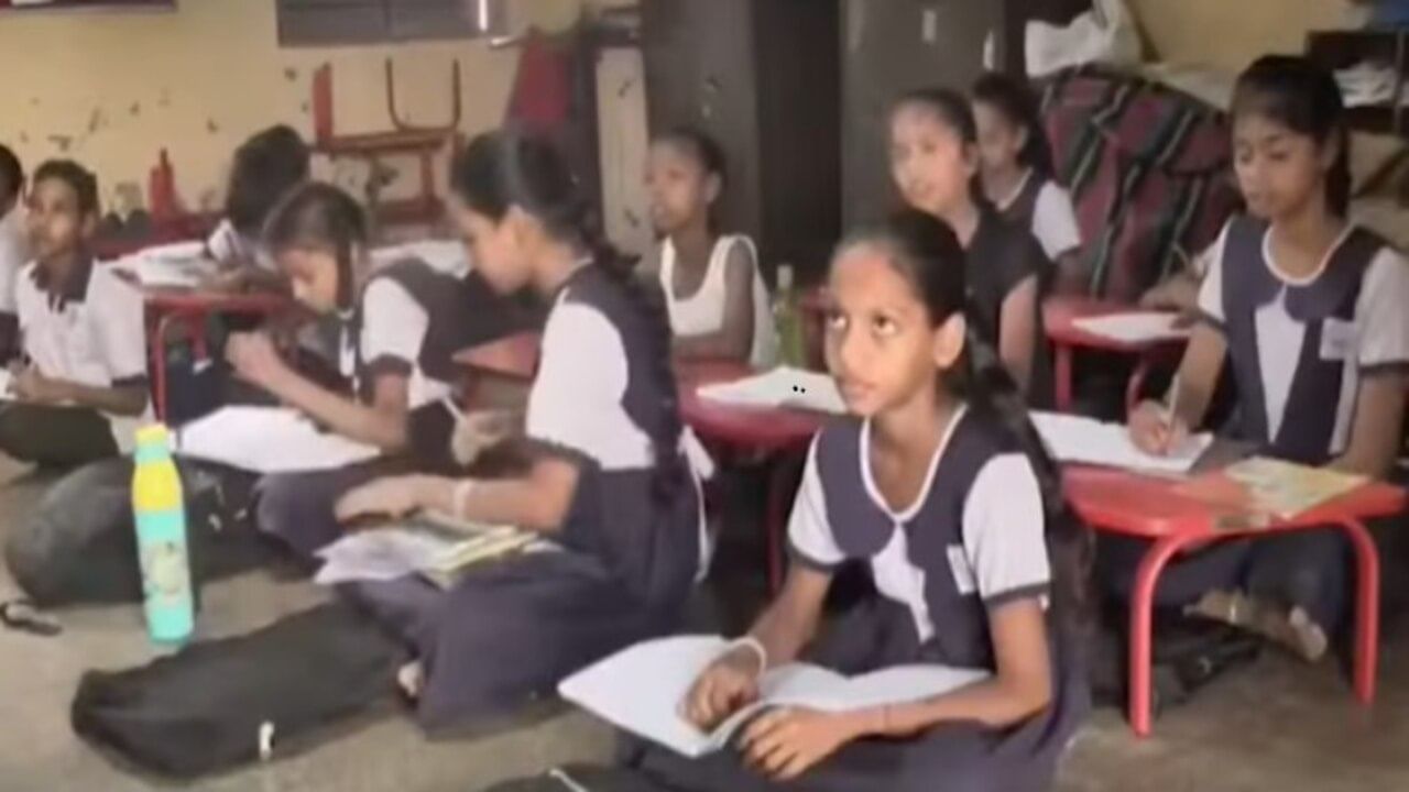 નવસારી વિજલપોર પાલિકાની 18 શાળાઓમાં બાળકો પુસ્તક વગર ભણવા મજબૂર, જુઓ વીડિયો