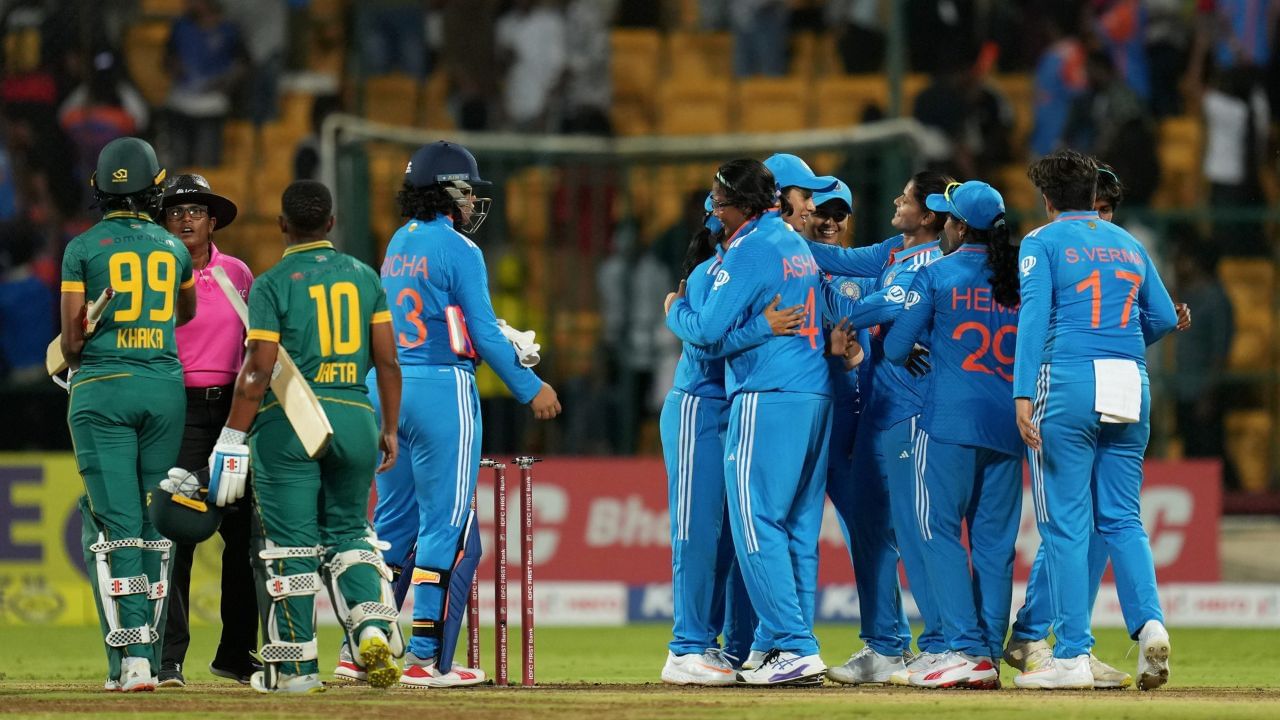 T20 વર્લ્ડકપ 2024માં ભારતીય પુરુષ ટીમનું ધમાકેદાર પ્રદર્શન બાદ, મહિલા ટીમે સાઉથ આફ્રિકાને હાર આપી