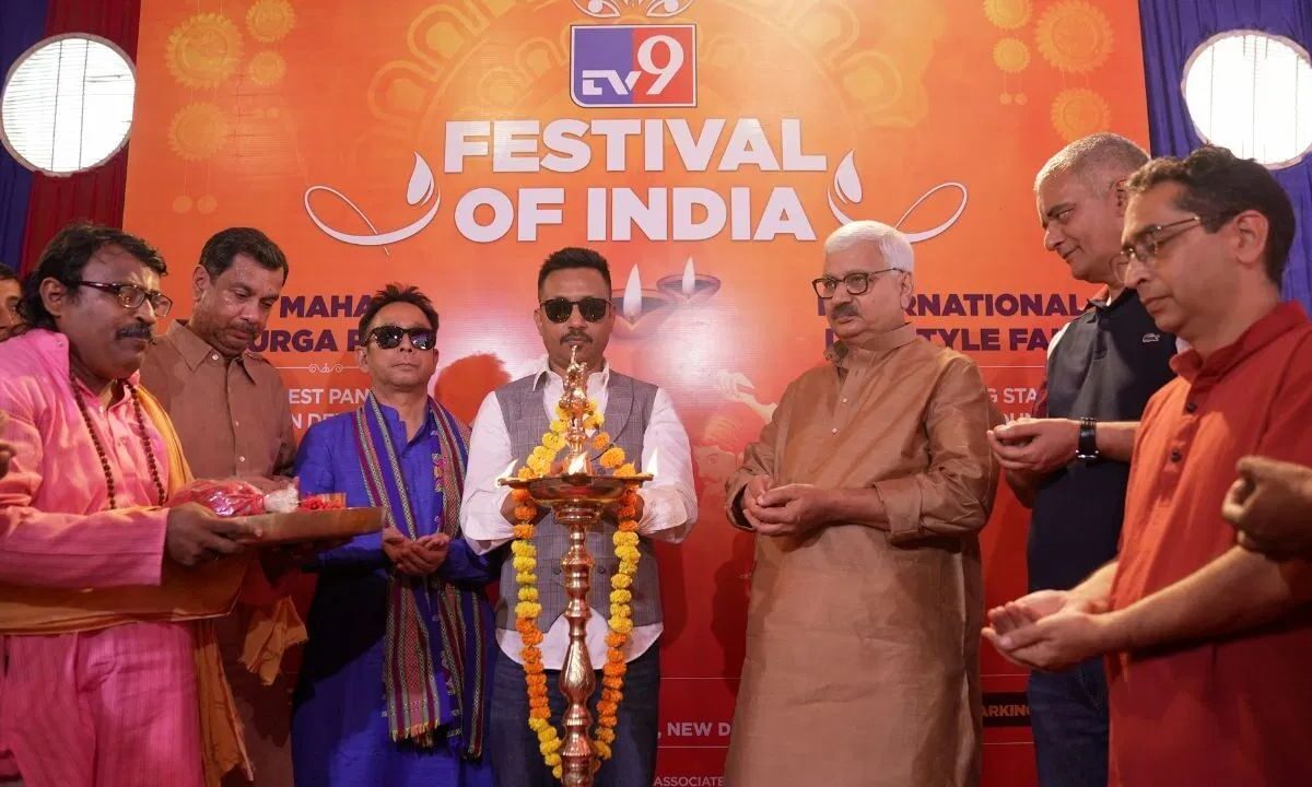 tv-9-festival-of-india-:-tv9-ફેસ્ટિવલ-ઓફ-ઈન્ડિયા-શરૂ,-250થી-વધુ-સ્ટોલ,-લાઈવ-મ્યુઝિક,-શાનદાર-છે-મા-દૂર્ગાનો-પંડાલ